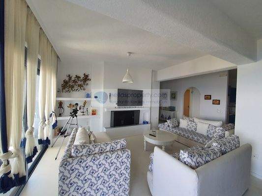 66bf019026f54b98a61e28af308950a5