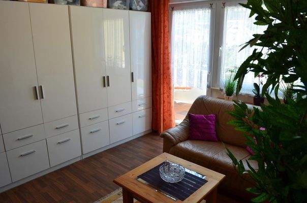 Balkon Zimmer, Süd,jetzt leer 