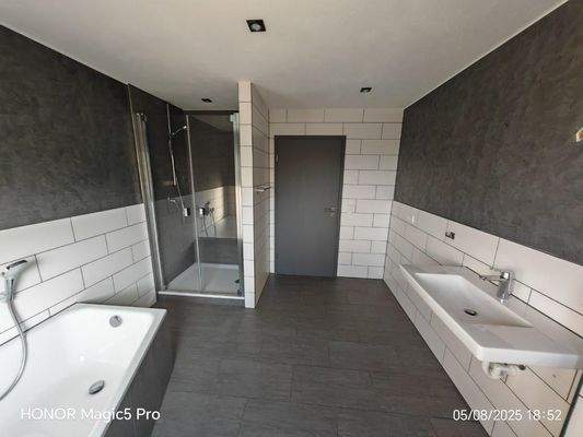 Bad Dachgeschoß 3.jpg