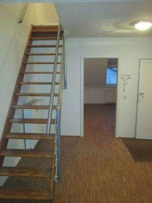 DG rechts: Aufgang Studio