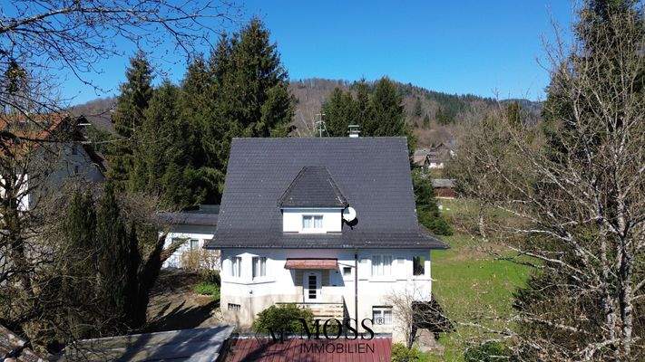 Das Haus ist sehr gut erhalten und bietet viel Potential