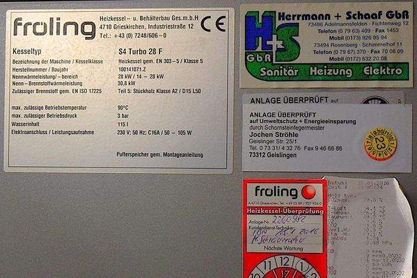 Typenschild der Heizung        DSC.JPG