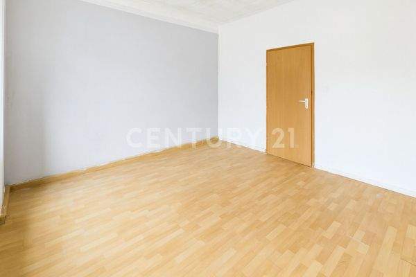 EG - Wohnzimmer - groß - hell - freundlich