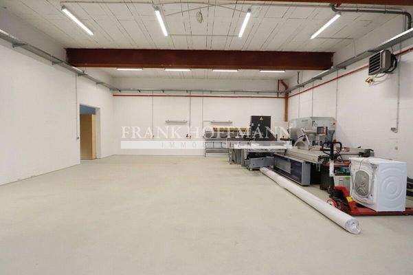 V8828 Bürogebäude - Halle 1.2