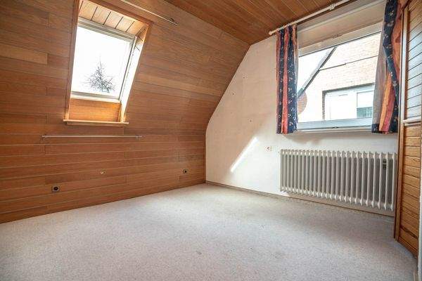 Schlafzimmer 2 DG (WE 1)