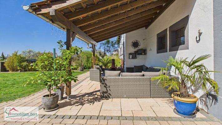 überdachte Terrasse