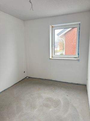 Leeres Zimmer mit Fenster