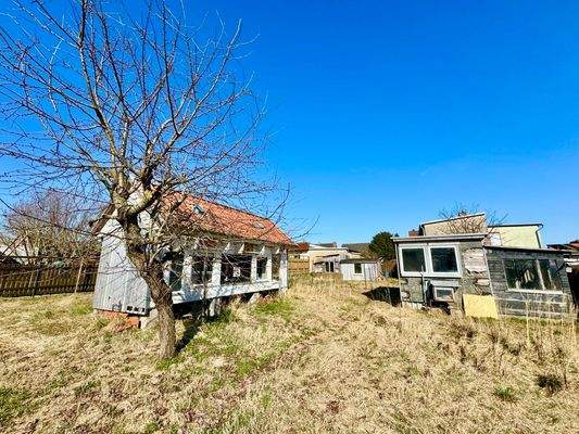 Großzügiges Grundstück