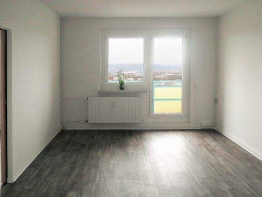 Wohnzimmer mit Balkon