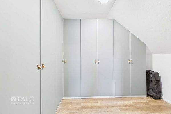 Begehbarer Kleiderschrank