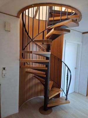 Wendeltreppe zum Dachboden