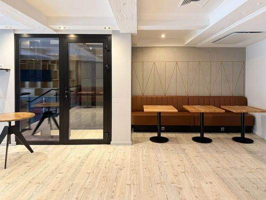 Empore linke Seite.jpg