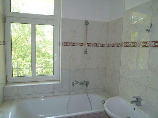 rechte Wohnungen Bad