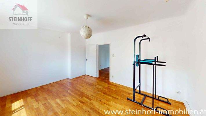 Elisenstrae-12213-Bedroom 1