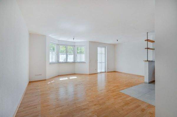 Wohnzimmer mit Erker 