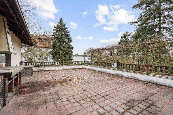  33m² große Süd-Terrasse