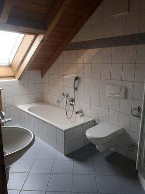 Badezimmer mit Tageslicht