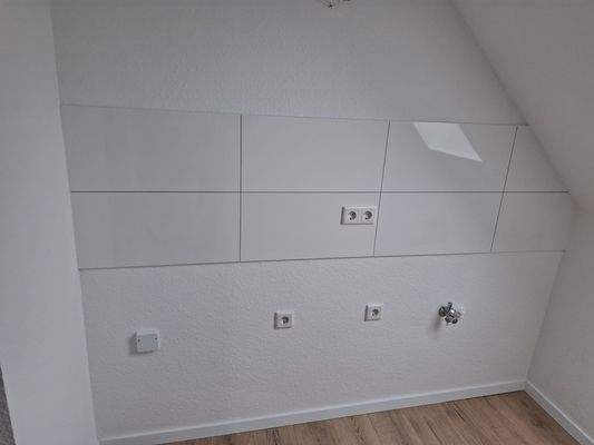 neuer Fliesenspiegel in der Küche