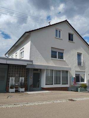 Vorderansicht Whg und Gewerbe