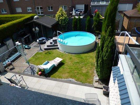 Blick aus OG in Garten