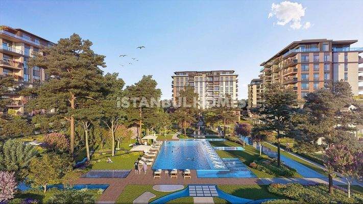 Well Located Real Estate with City View in Sariyer Istanbul