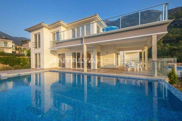 Mountain-View Villa near the Beach in Fethiye Ölüdeniz