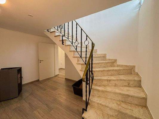 Diele UG - Zugang innen zur ELW