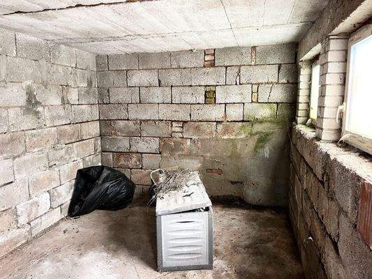 Keller im Nebengebäude