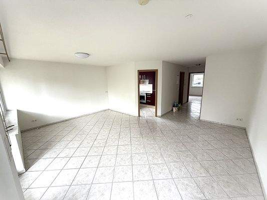 Wohn & Essbereich (1).JPG