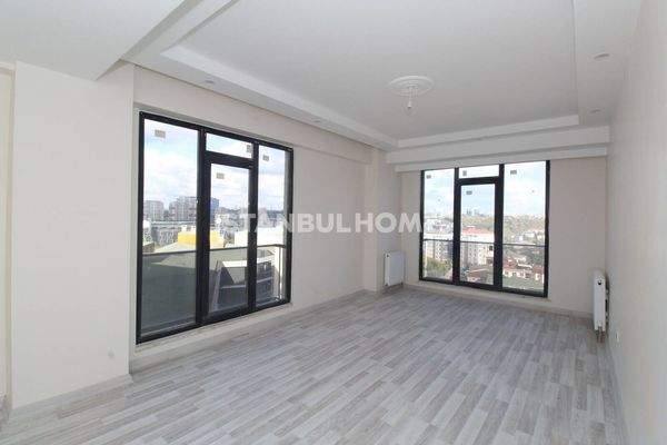 New Build Apartment Near Amenities in Eyupsultan Istanbul