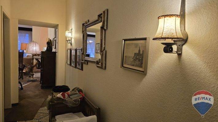 Flur zw. Schlaf- und Wohnzimmer (1.OG)