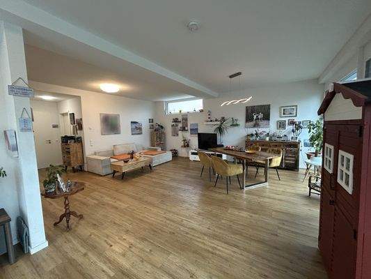 Wohn-/Esszimmer