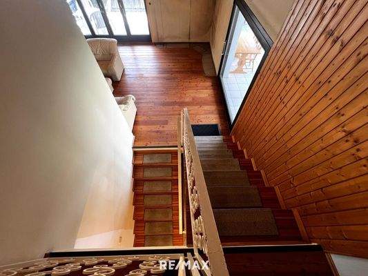 Treppe ins Wohnzimmer