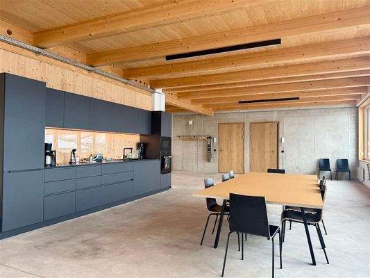 Die Gemeinschaftsküche mit Essplatz