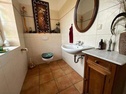 Vorderhaus - EG - Gäste-WC