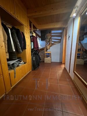 Flur/Garderobe UG