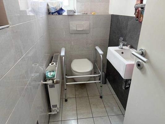 zusätzliches separates WC