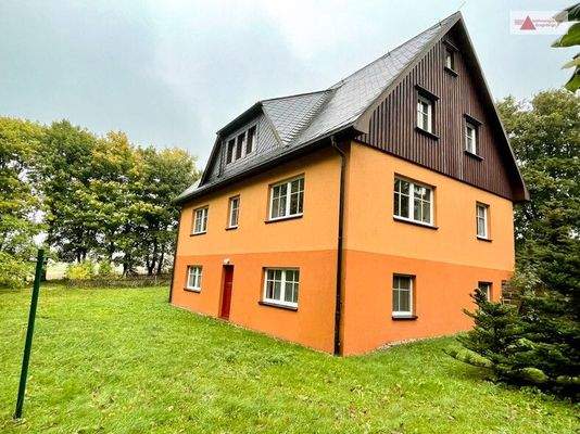 Giebel- und Rückansicht