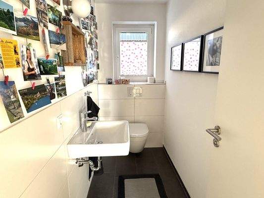 Gäste-WC mit Tageslicht