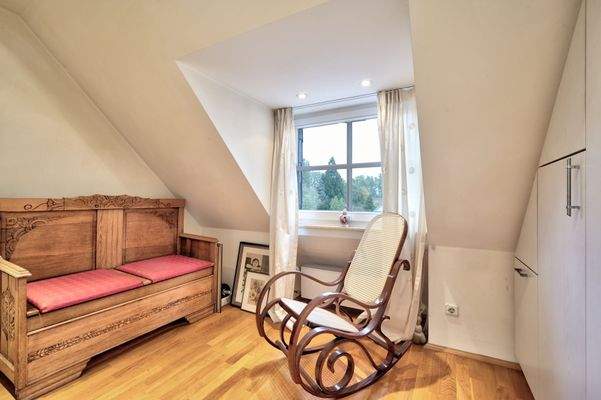 2. OG Schlaf-/Arbeitszimmer