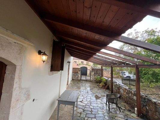 Kreta, Litsarda - Charmantes Steinhaus im Zentrum eines Dorfes zu verkaufen