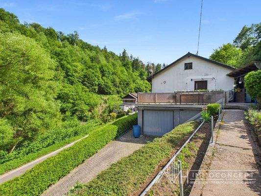 Garten und Hausansicht