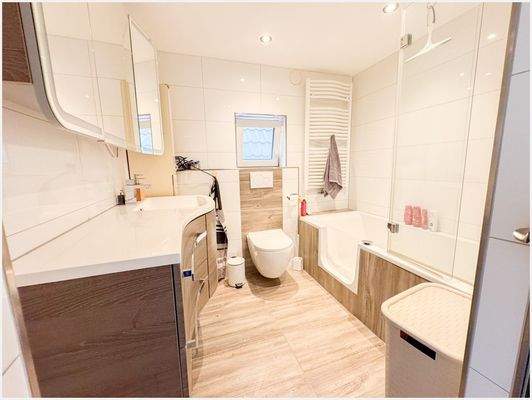 Badezimmer im Obergeschoss