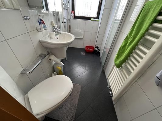 Duschbad im Erdgeschoss