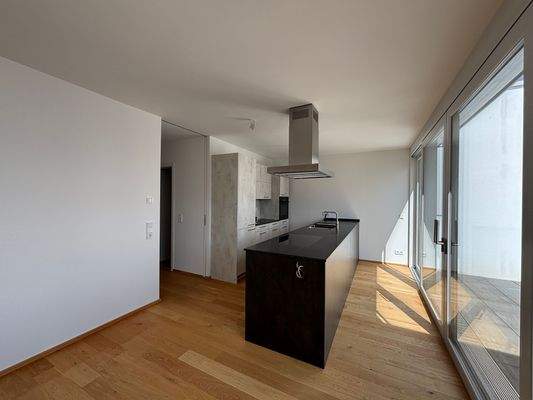 Küche mit Terrassenzugang