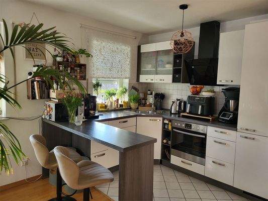 Küche mit Geräten