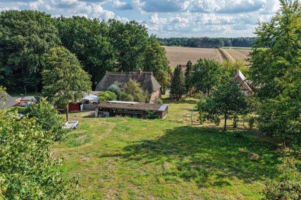 Bauland mit freien Blick über Wiesen & Felder
