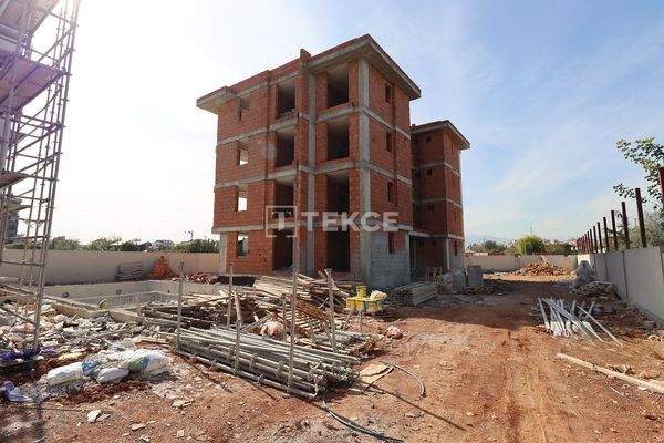 Flats in a Project with a Pool Near the Airport in Antalya