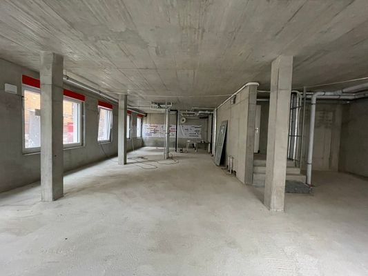 Verkaufs- und Bürofläche 