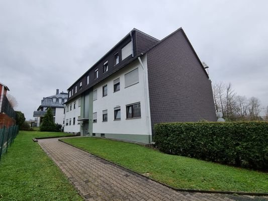 Haus und Zuwegung 